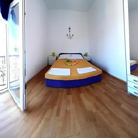 Luxor * Rogoznica (Sibenik-Knin)