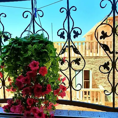 Luxor * רוגוזניצה