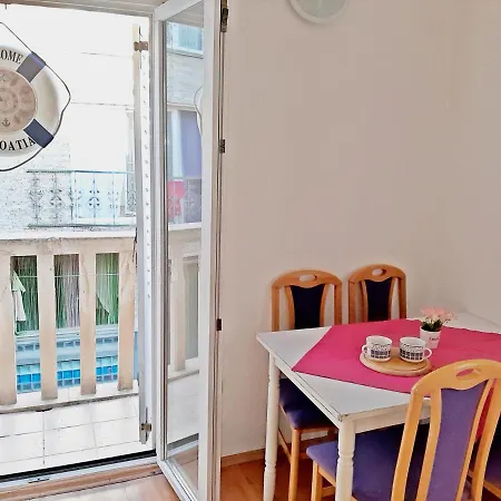 Luxor דירה רוגוזניצה