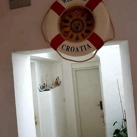 Luxor דירה רוגוזניצה