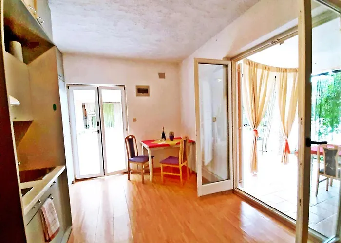 Luxor * Rogoznica (Sibenik-Knin)